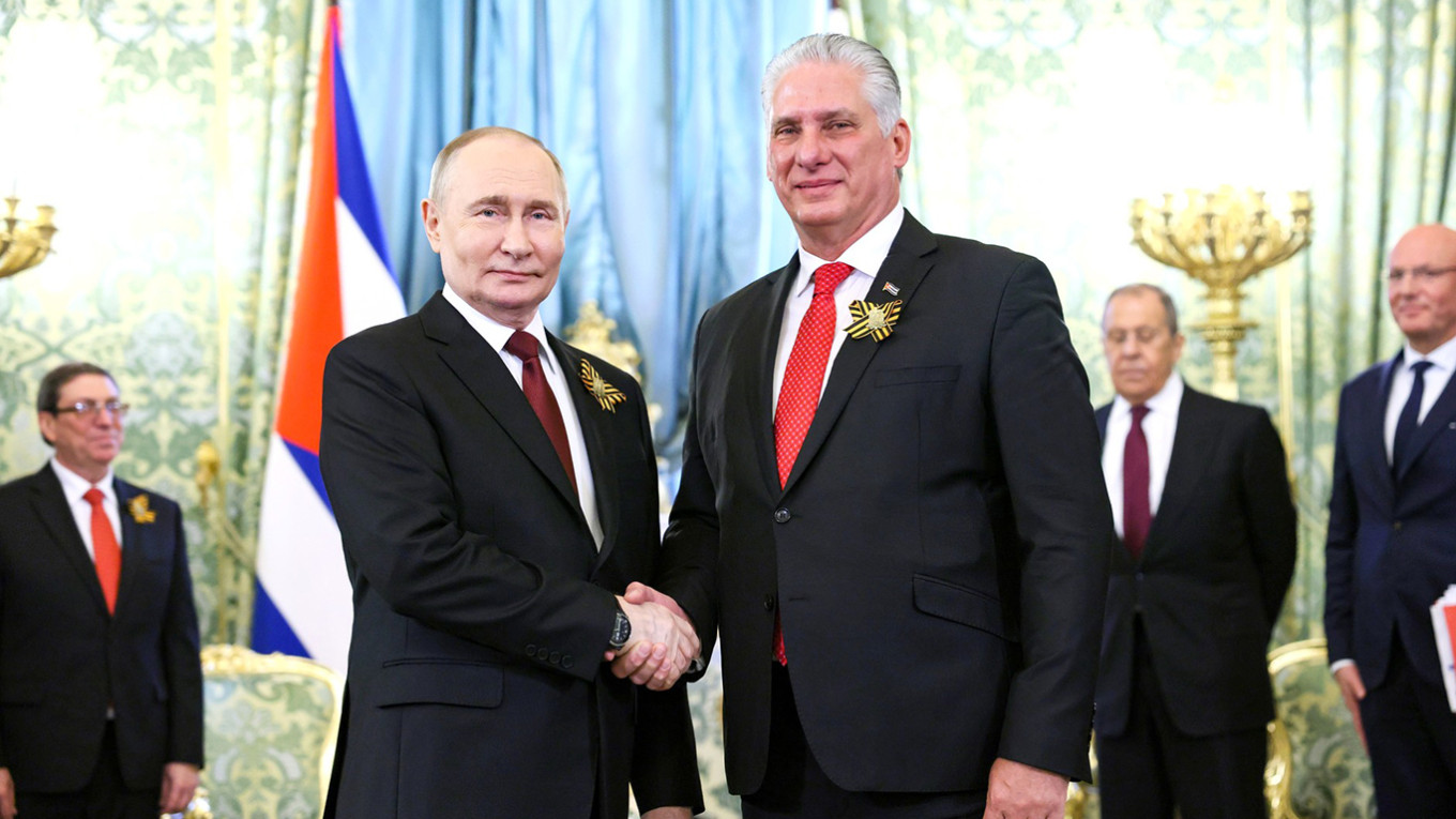 Russian Naval Ships Dock in Cuba for Joint Exercises Amidst Global Tensions