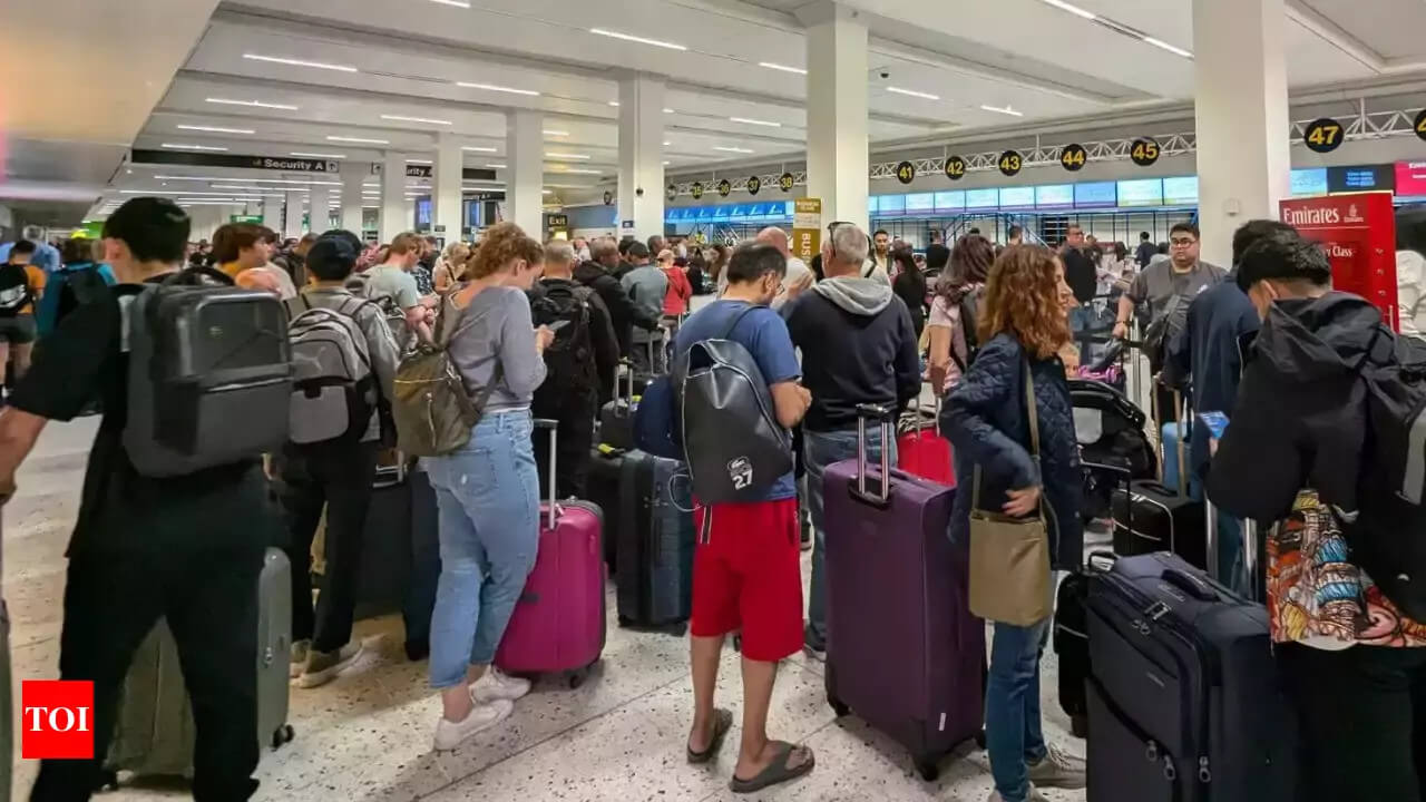 People stranded at airport as a result of the Global Software Update Disruptions.