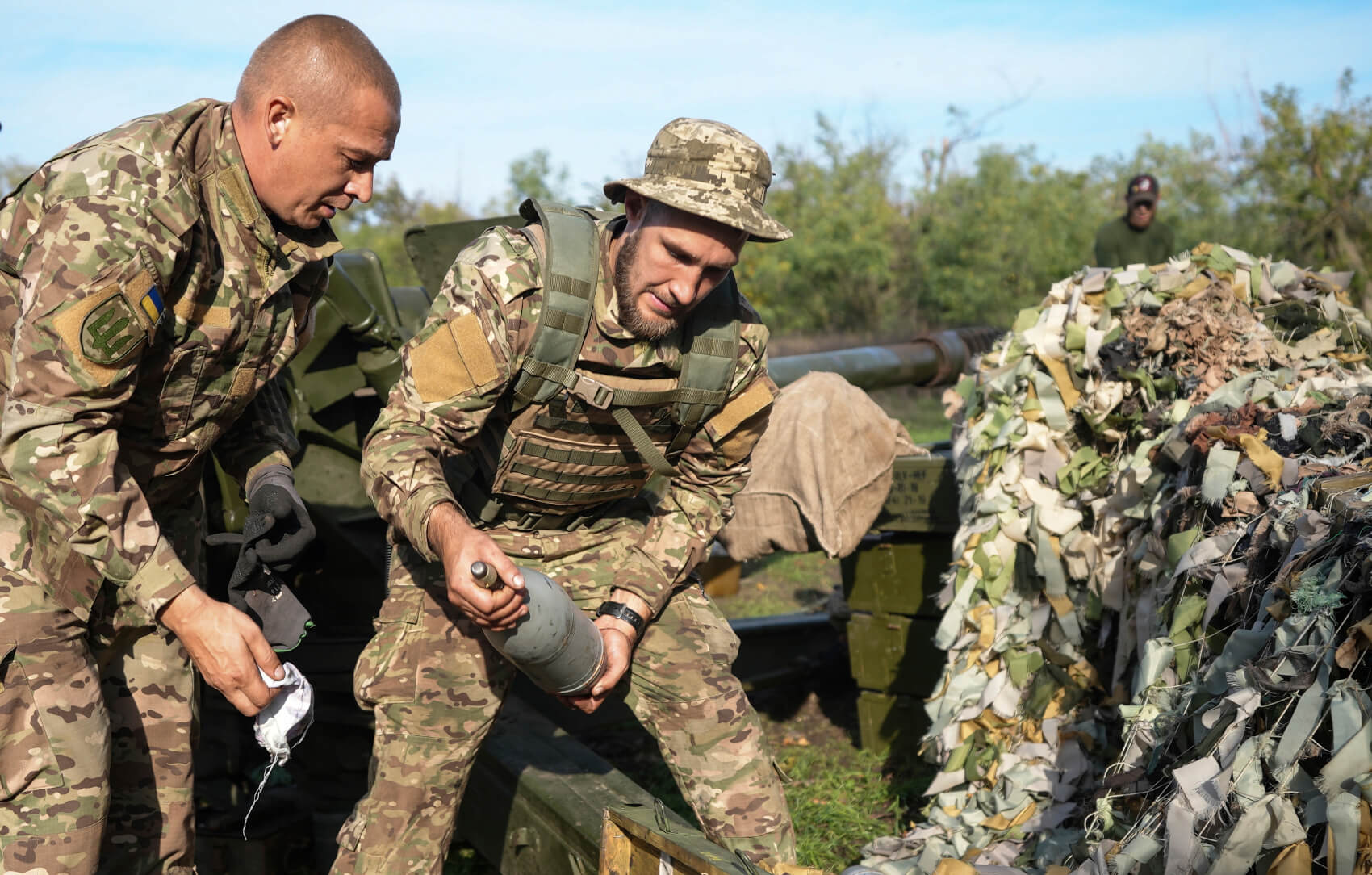 Ukrainian Forces Consolidate Gains in Russian Territory, Capture Hundreds of Troops